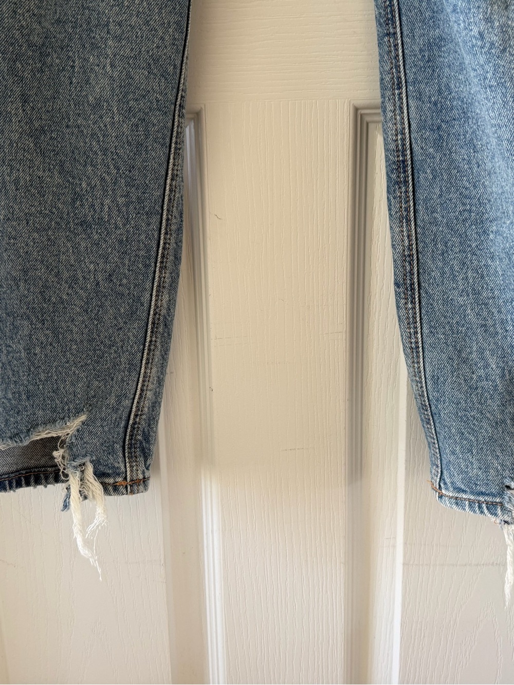 American Eagle Outfitters Light Blue Distressed Straight Leg Jeans - Picture 8 of 11